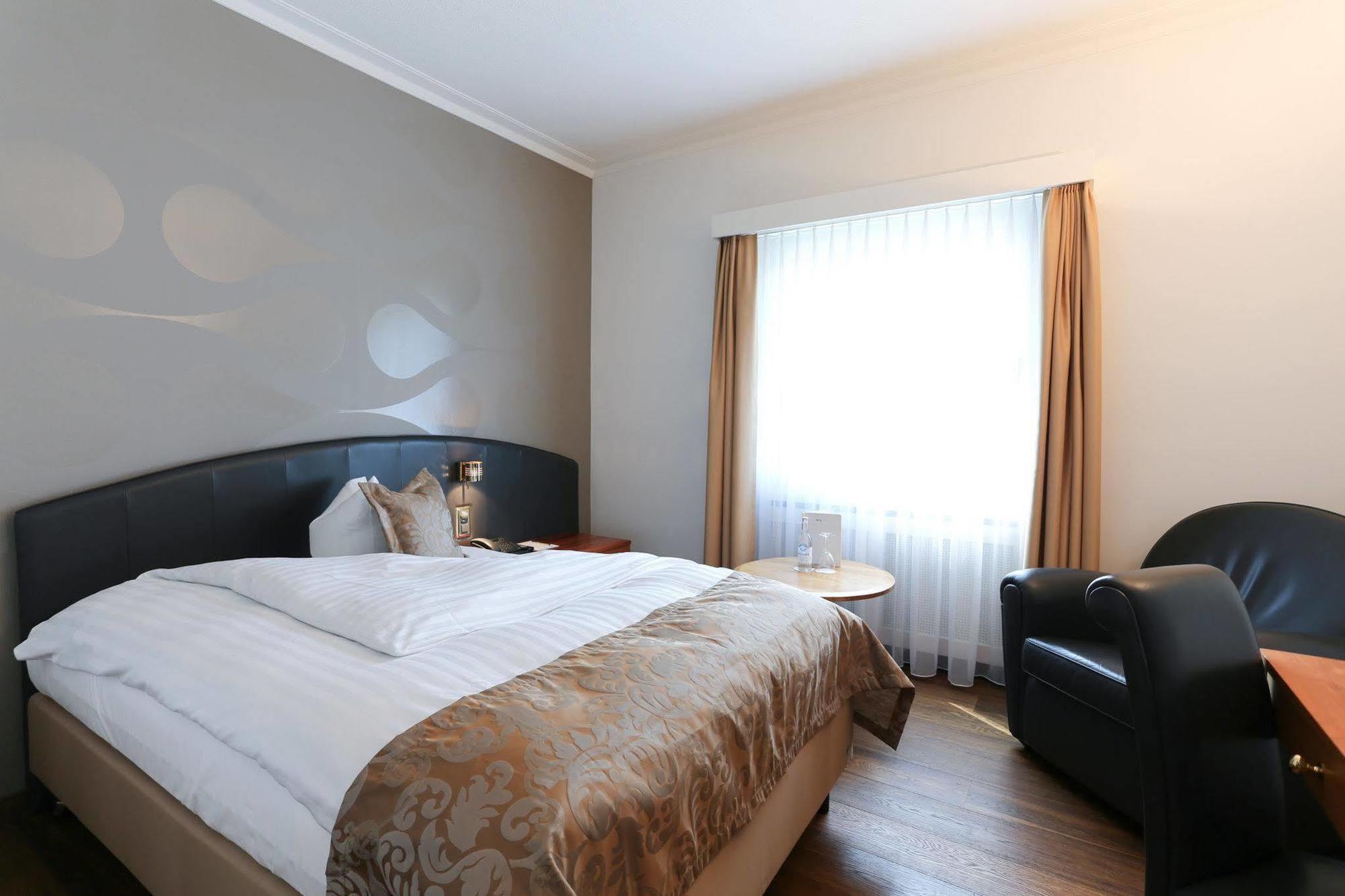 Hotel Uzwil Exteriör bild