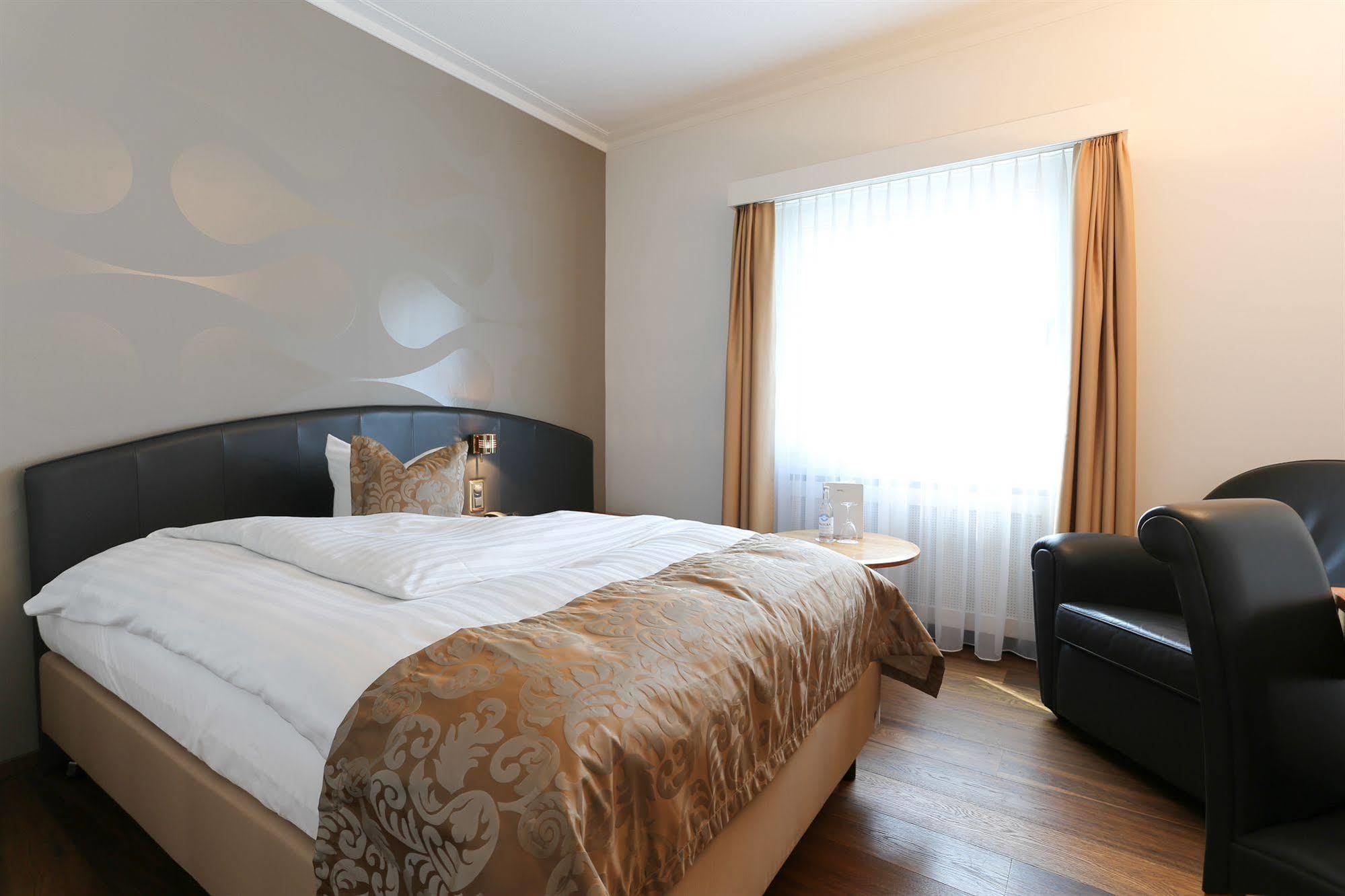Hotel Uzwil Exteriör bild