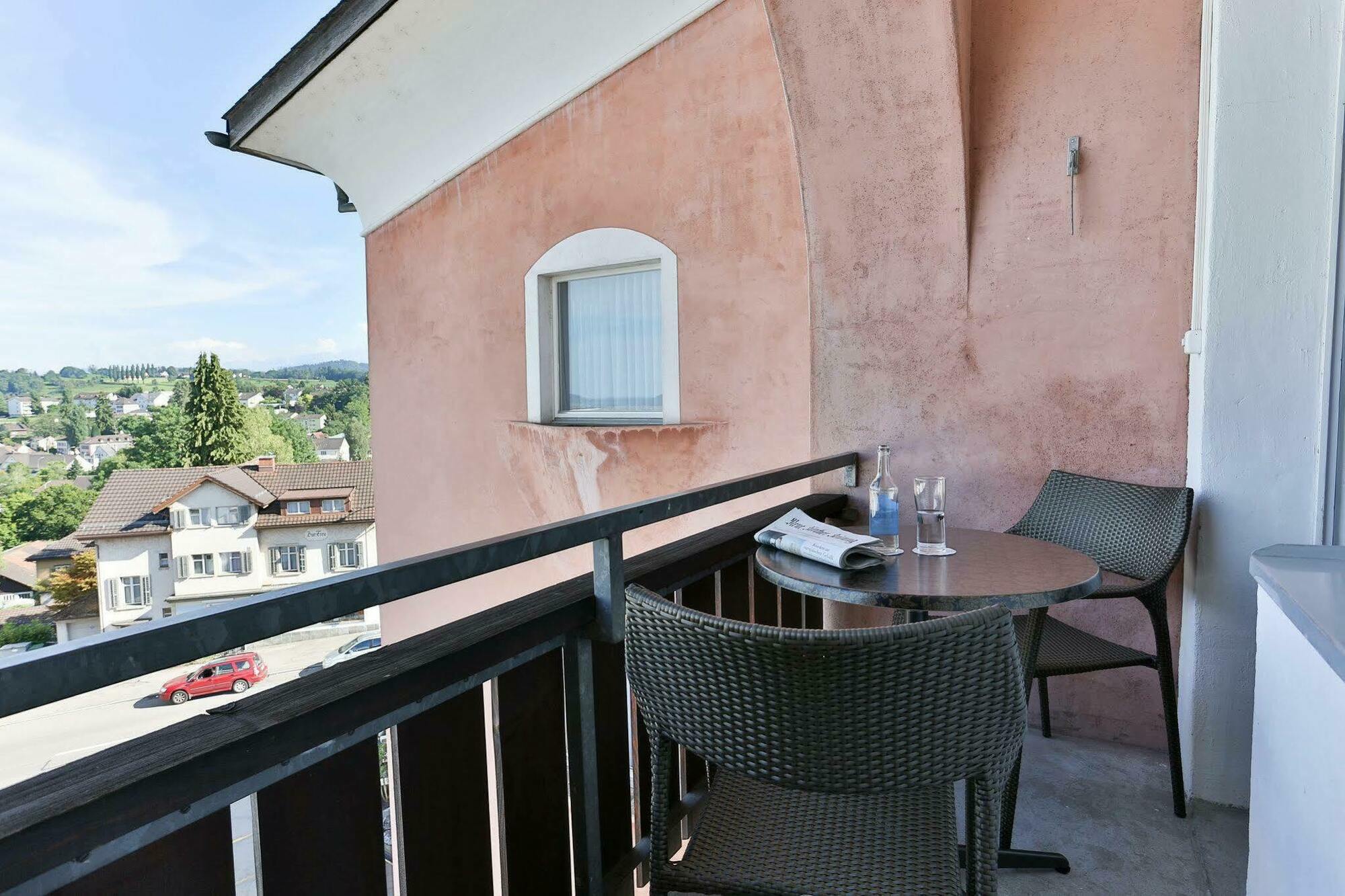 Hotel Uzwil Exteriör bild